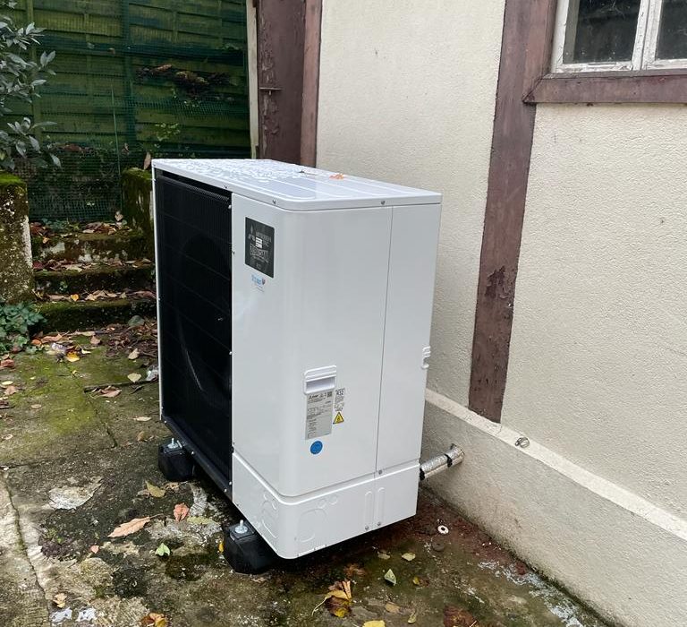 Installation d’une pompe à chaleur air/eau à Orléans 45000